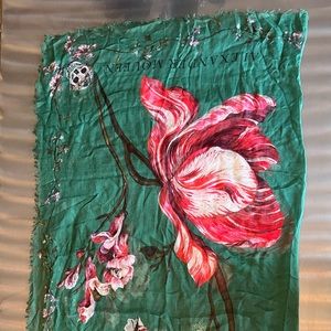 Alexander McQueen Scarf - Never worn before with Tag and authenticator Tag